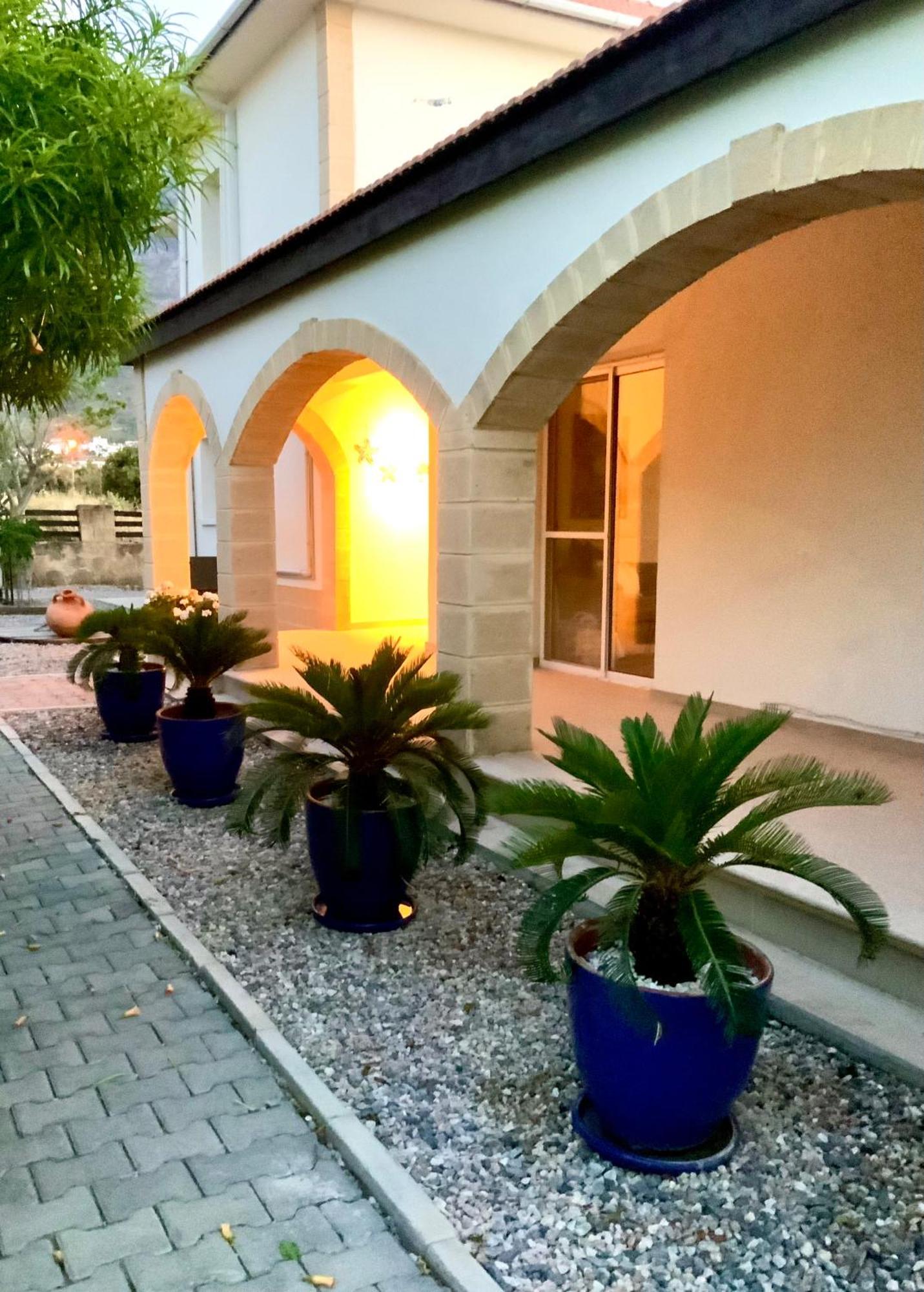 הוילה קיירניה Casa Santos Kyrenia מראה חיצוני תמונה