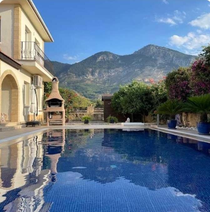 הוילה קיירניה Casa Santos Kyrenia מראה חיצוני תמונה